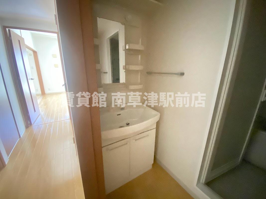 洗面設備　同建物内の別室写真となります。