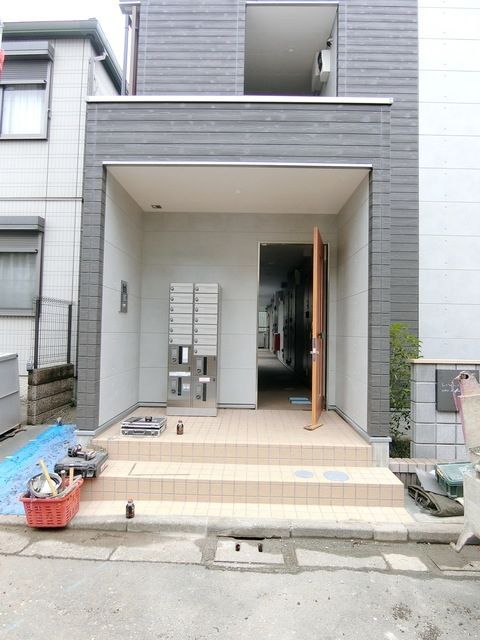 エントランス　★お問い合わせはタウンハウジングまで★