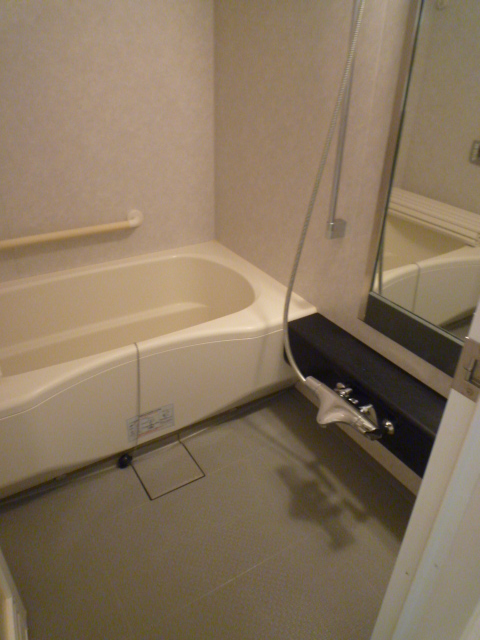 バス・シャワールーム　バス※別部屋参考写真