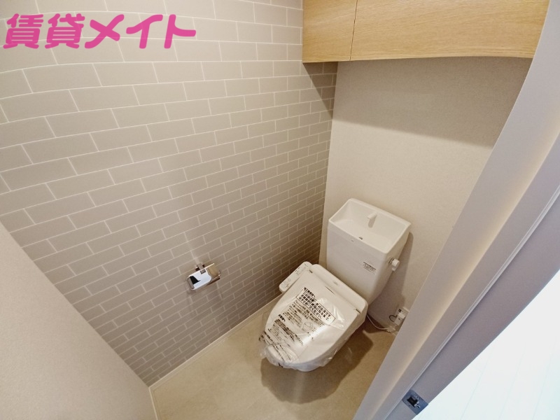 トイレ　同型参考写真