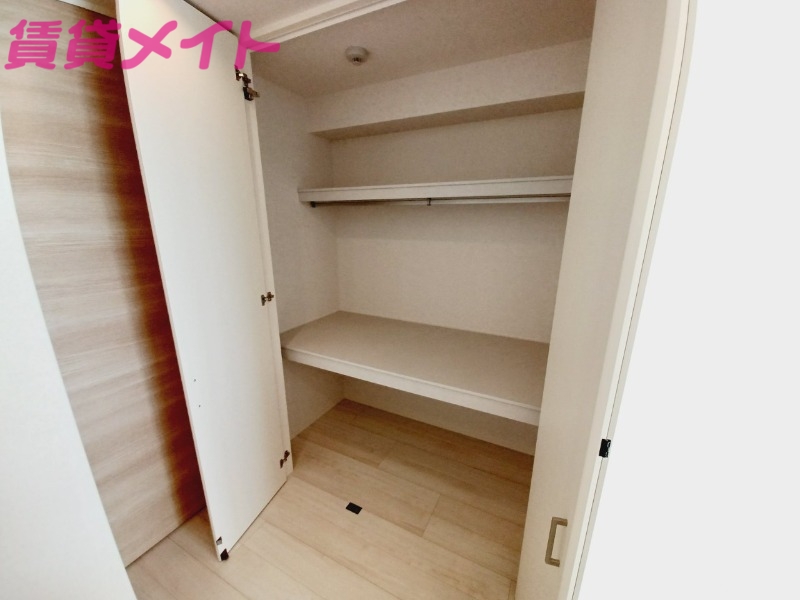 収納　同型参考写真