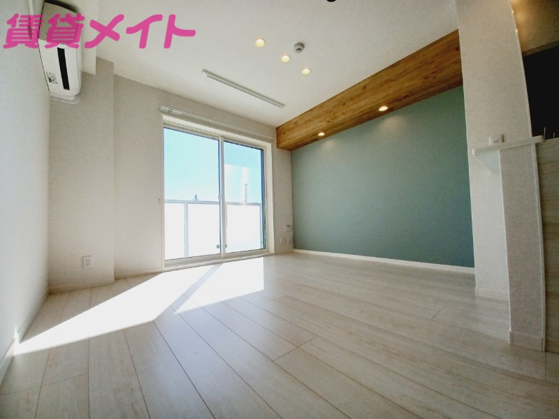 居室・リビング　同型参考写真
