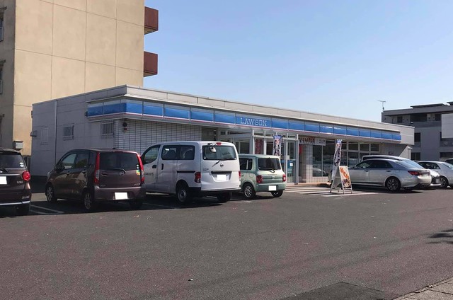 コンビニ　ローソン郡山並木一丁目店（コンビニ）まで696m