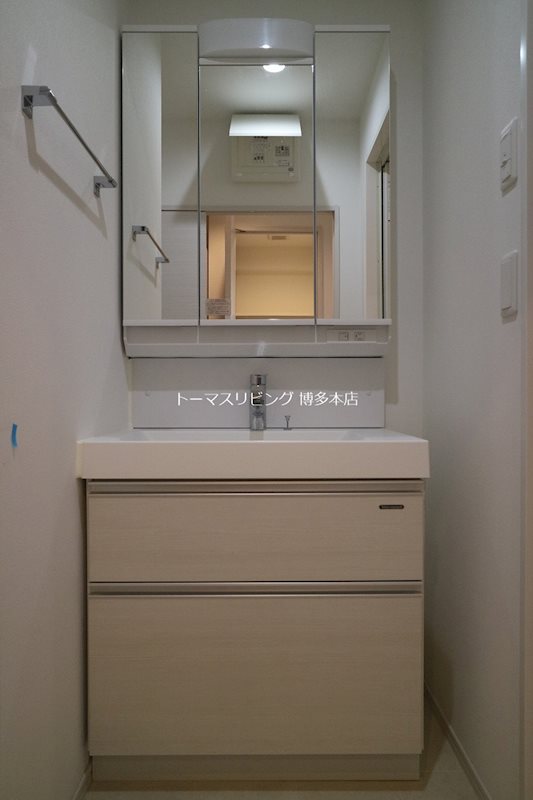 洗面設備　※別号室の写真になります。
