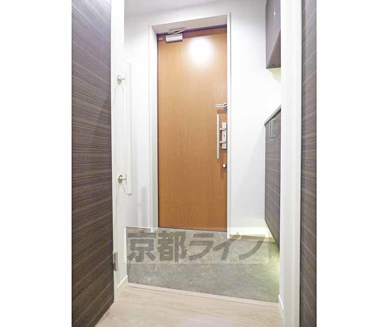 玄関　広々した玄関です。