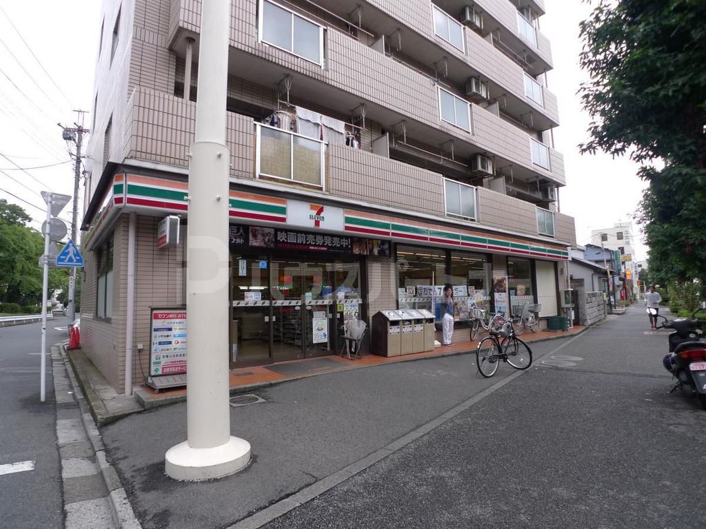 コンビニ　セブンイレブン足立大谷田1丁目店（コンビニ）まで210m