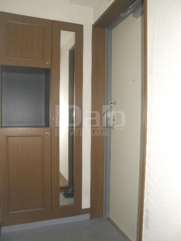 玄関　※写真は同タイプ別部屋です