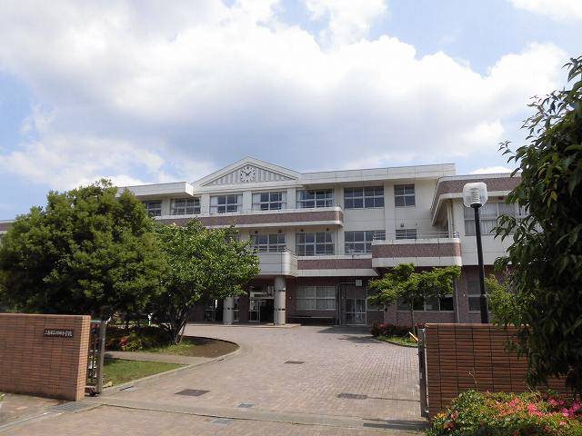 小学校　三島市立錦田小学校（小学校）まで789m