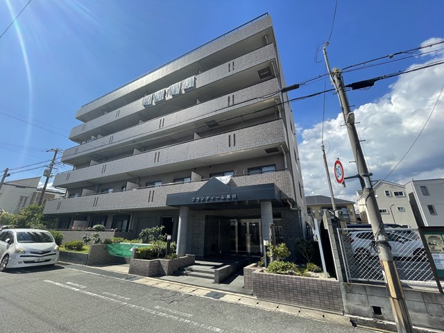 建物外観　3駅3路線利用の便利な立地♪