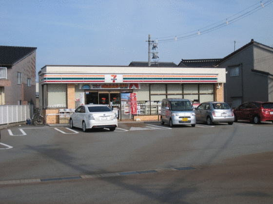コンビニ　セブンイレブン富山水橋辻ヶ堂店（コンビニ）まで360m