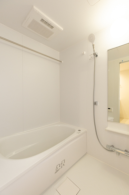バス・シャワールーム　※写真は同タイプ住戸です。