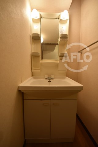 洗面設備　シュロスヒロカズ大手前　独立洗面台