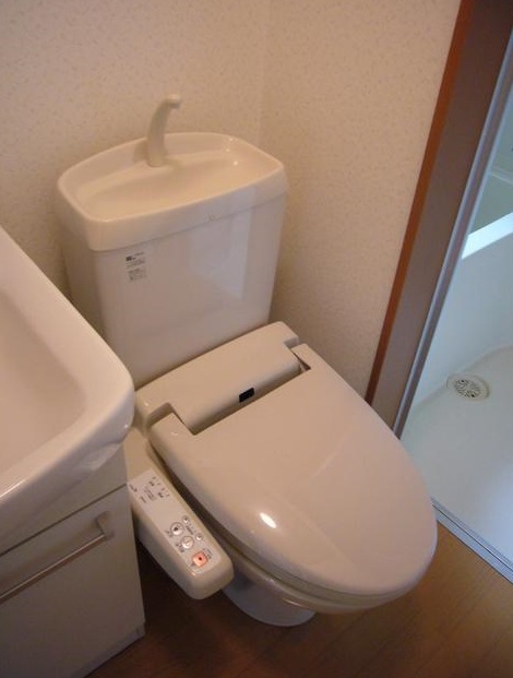 トイレ　ウォシュレット付きのトイレです！