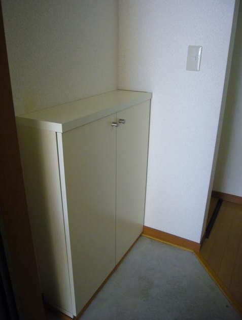 玄関　下駄箱完備！