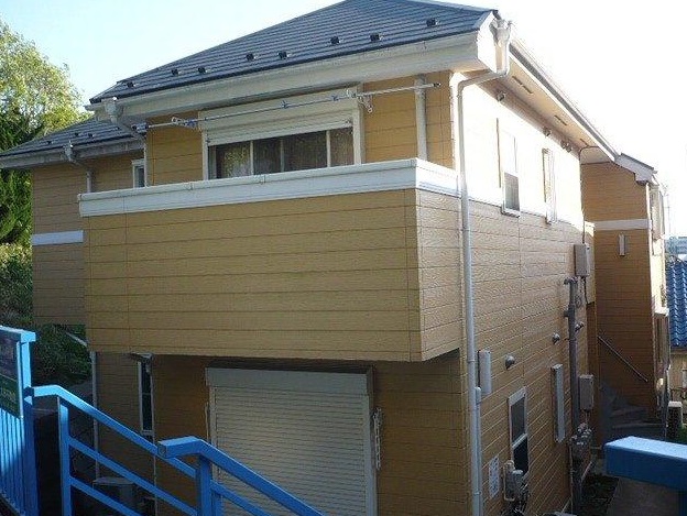 建物外観　駅から徒歩４分！礼金０で初期費用抑え目です！