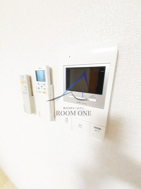 セキュリティ　モニター付きインターホンです。