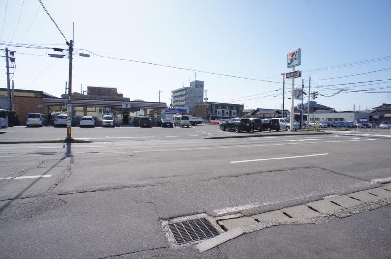 コンビニ　セブンイレブン新潟上所店（コンビニ）まで403m