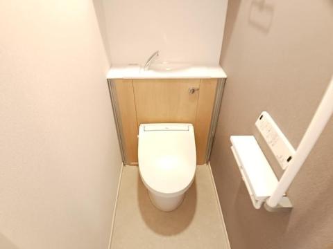トイレ　トイレ