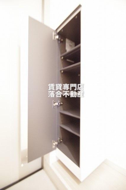 収納　シューズボックスあり
