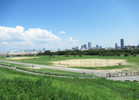 その他　淀川河川公園西中島地区芝生広場（その他）まで594m