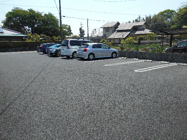 駐車場　駐車場