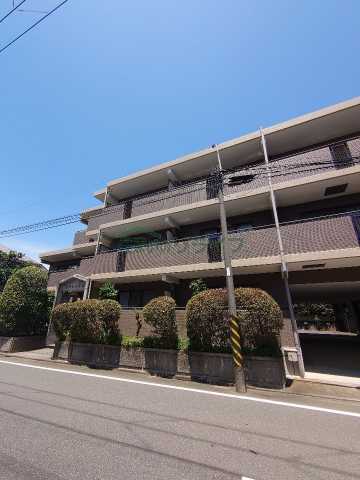 建物外観　室内見学承ります。当店掲載物件以外もまとめてお問合頂けます。