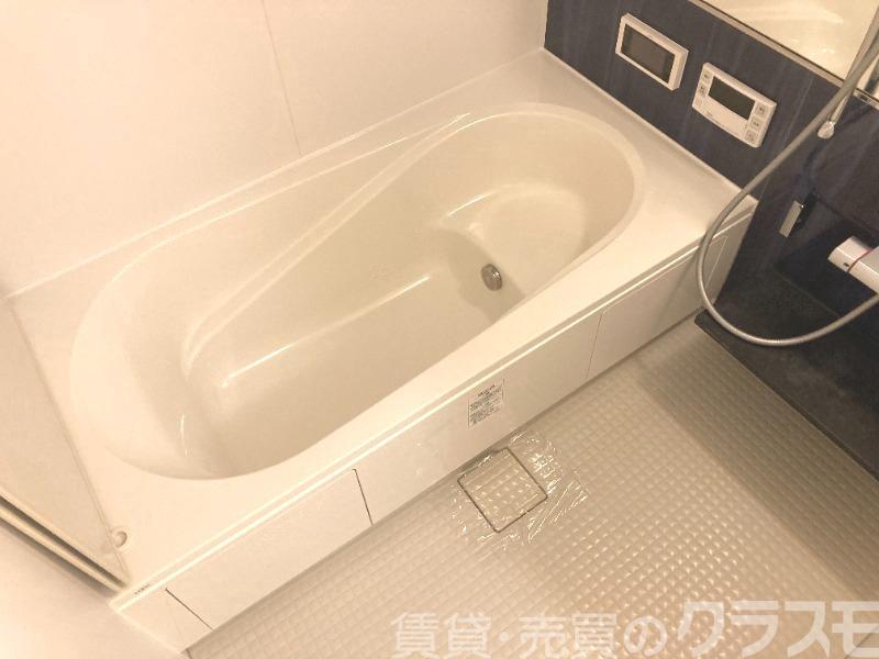 バス・シャワールーム　浴室乾燥機＆追焚機能付き広々バスルーム♪