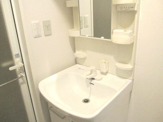 洗面設備　★独立洗面台付です★