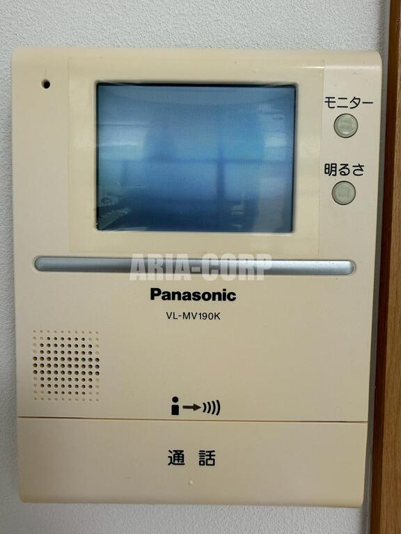 セキュリティ　録画機能付きTVモニターホンで外出時の訪問者も確認できます！