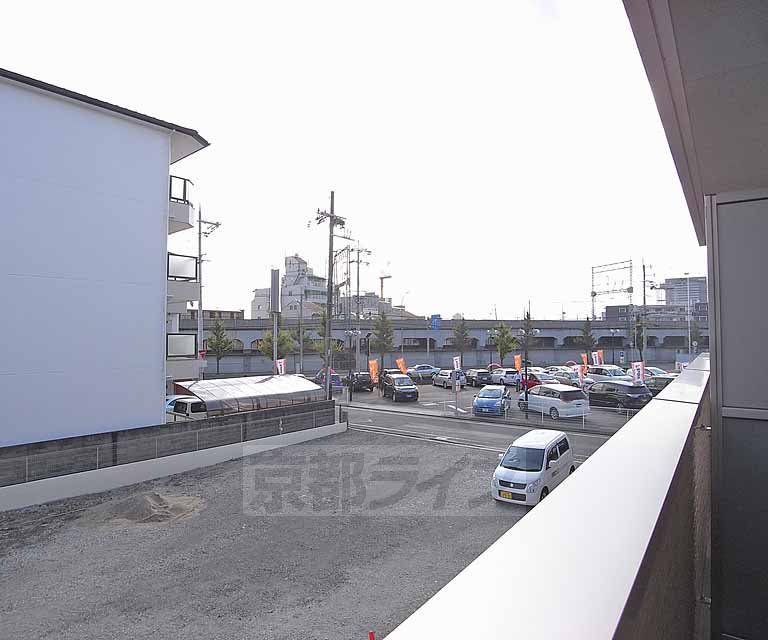眺望　南向きで目前は開放的です。