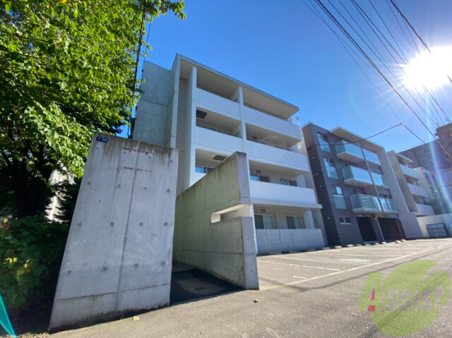 建物外観　札幌市中央区北４条西「ラフィナート北円山」