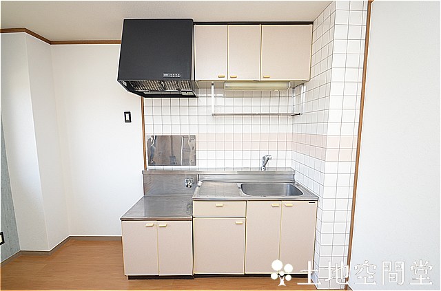 キッチン　ガスコンロはご用意してください。