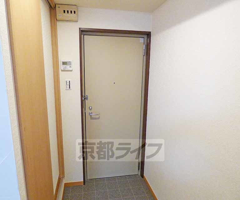 玄関　玄関です。