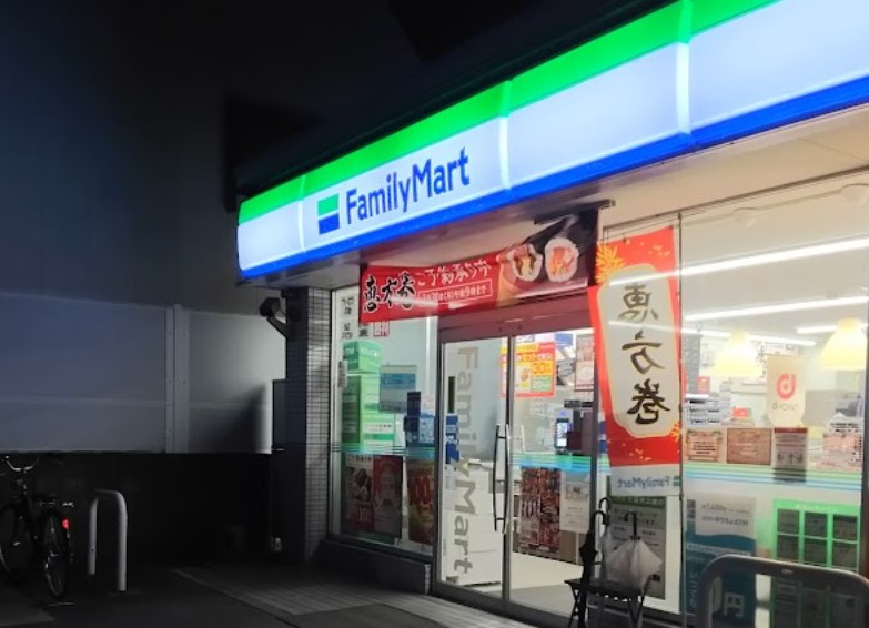 コンビニ　ファミリーマート 守山一丁目店（コンビニ）まで568m