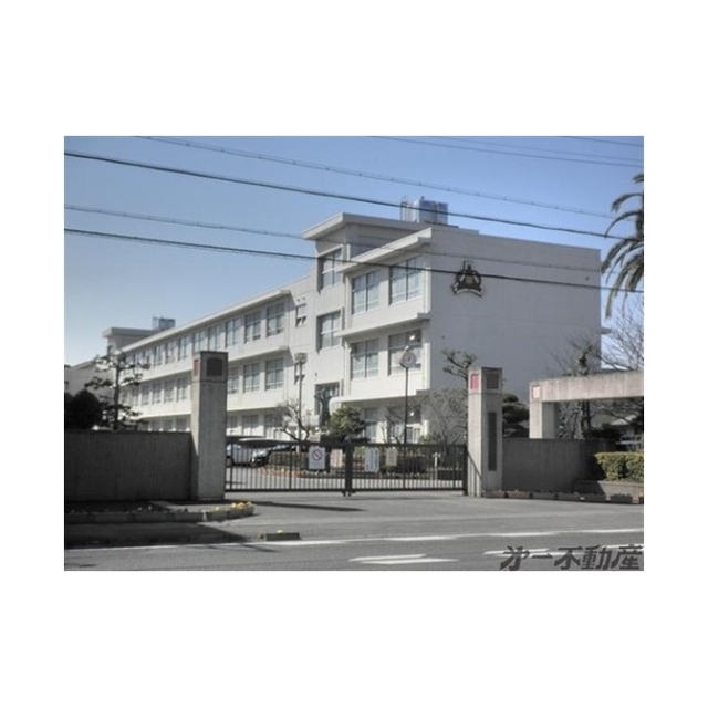 中学校　静岡市立大里中学校（中学校）まで2100m