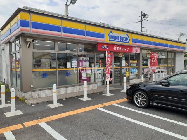 コンビニ　ミニストップ津白塚店（コンビニ）まで1680m