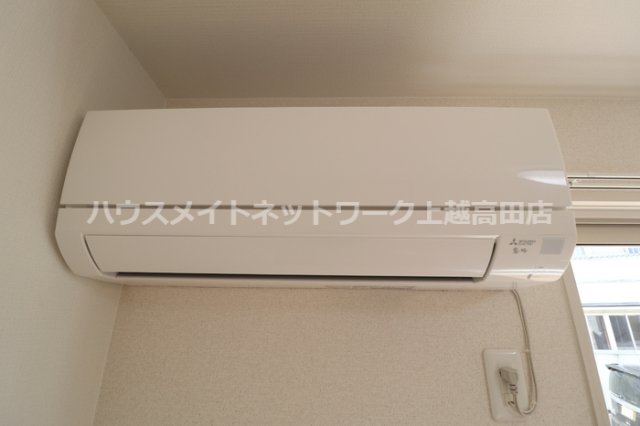 その他設備　エアコン（参考同型室内写真101号室）