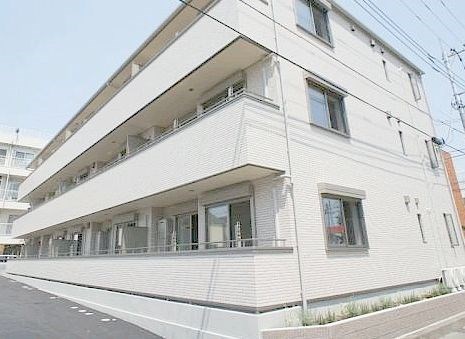建物外観　可愛いペットと一緒に生活できます。