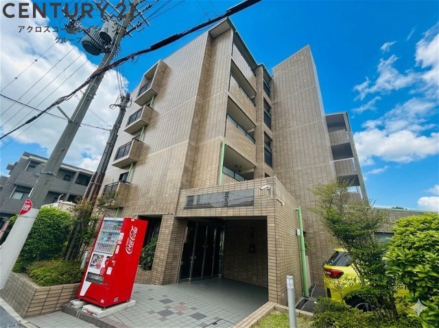 建物外観　オートロック・防犯カメラ付きで安心です！