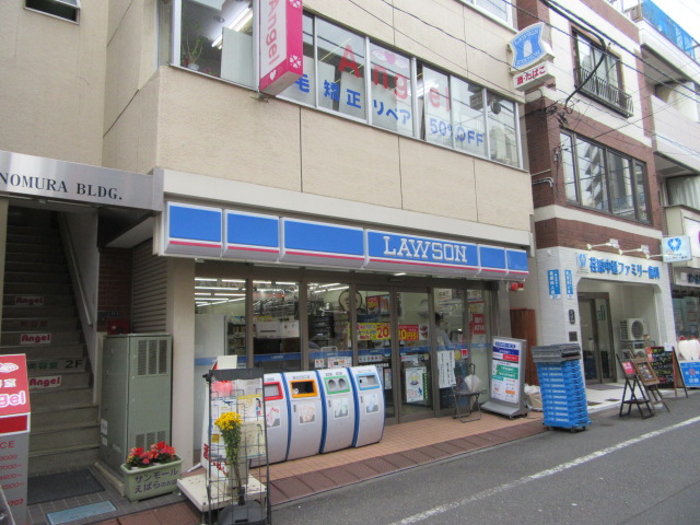 コンビニ　ローソン荏原中延駅前店（コンビニ）まで105m