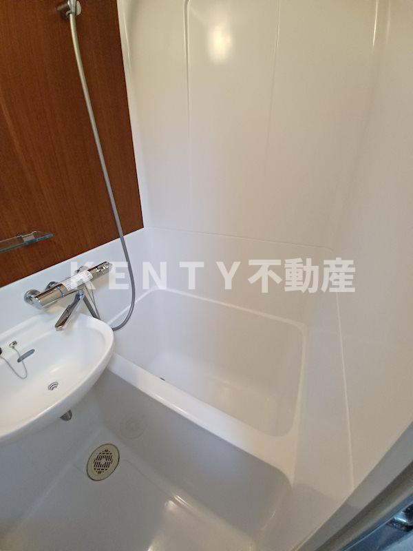 バス・シャワールーム　日々の疲れを癒すお風呂付です