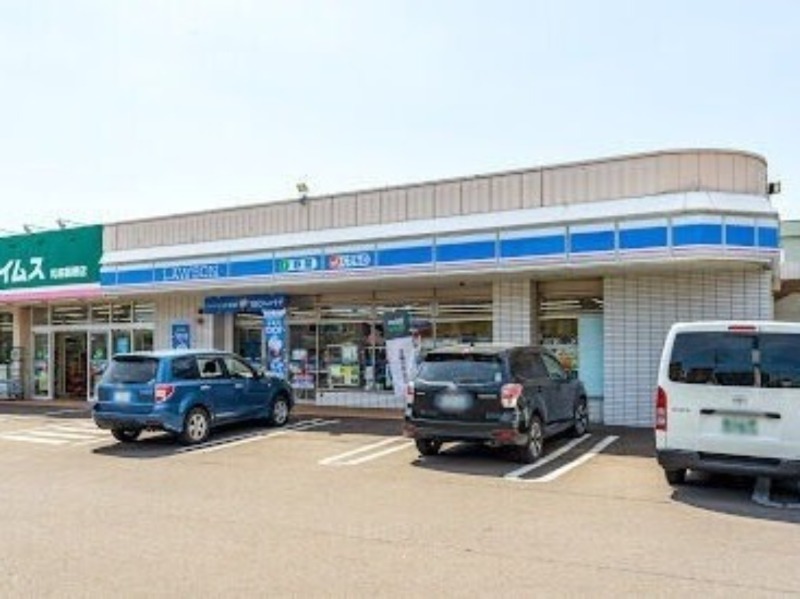 コンビニ　ローソン札幌北12東十七丁目店（コンビニ）まで311m