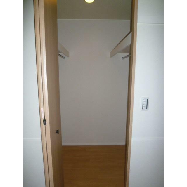 収納　現況優先です