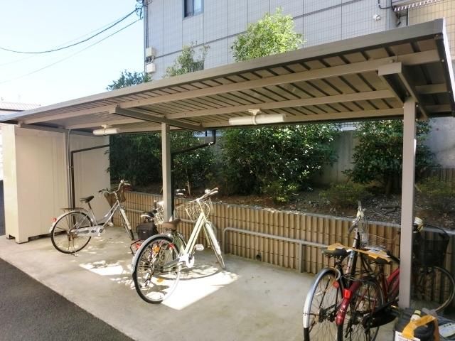 その他共有部分　屋根付き駐輪場
