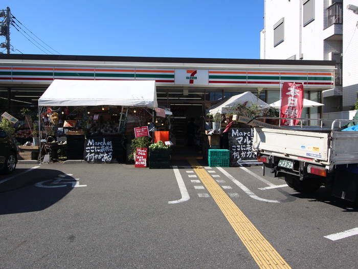 コンビニ　セブンイレブン弦巻1丁目店（コンビニ）まで522m