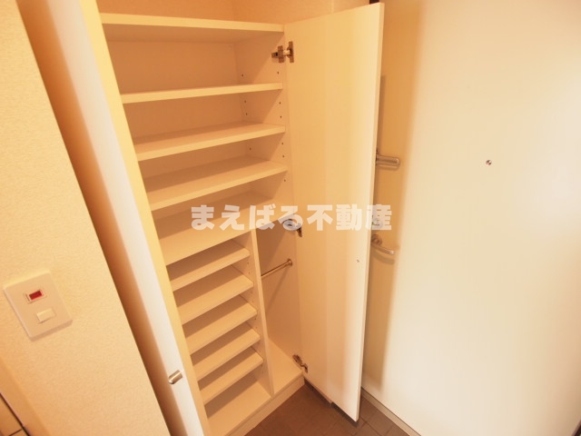 玄関　※写真別部屋