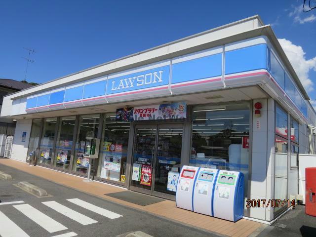 コンビニ　ローソン君津人見店（コンビニ）まで233m