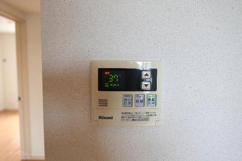 その他設備　給湯器リモコン