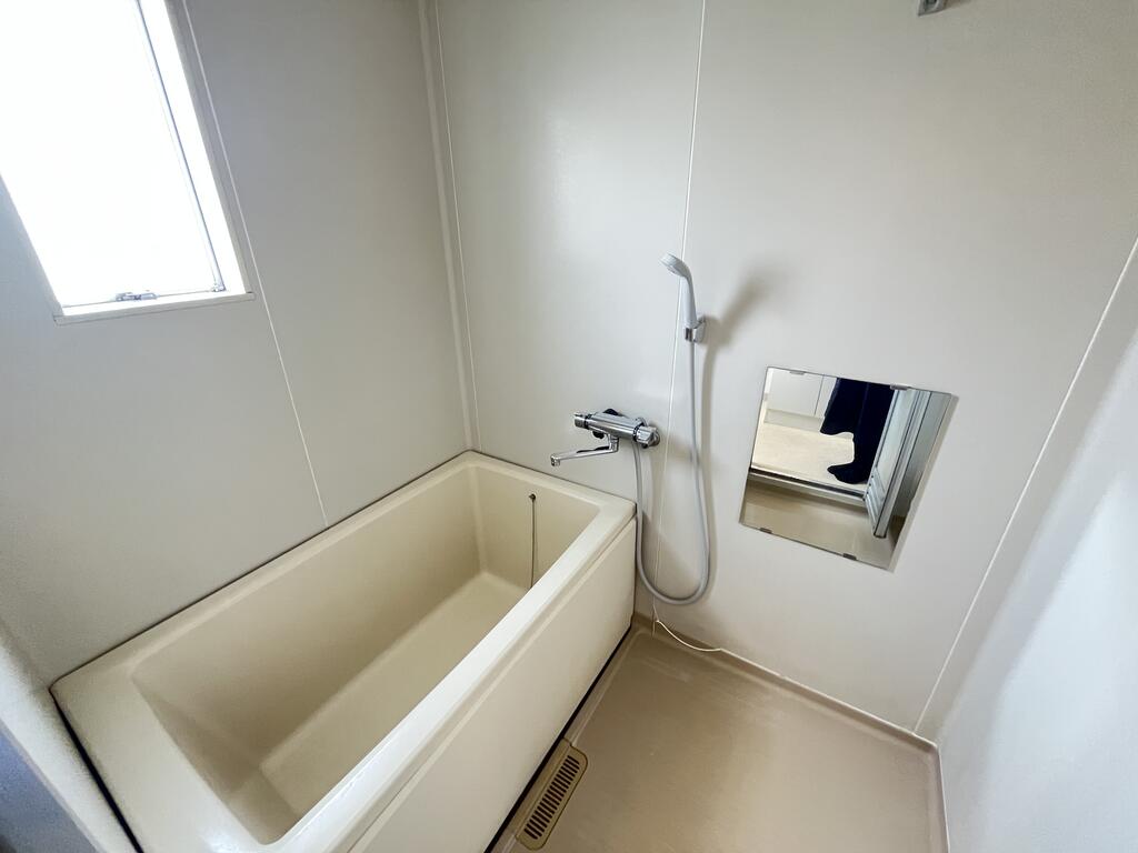 バス・シャワールーム　同タイプ別部屋になります。