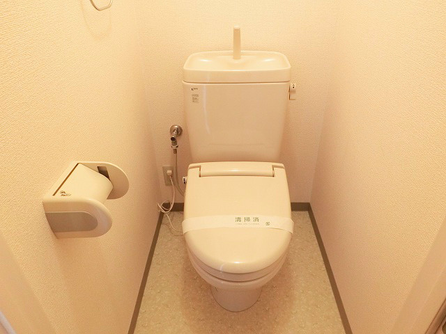 トイレ　ウォームレットつき